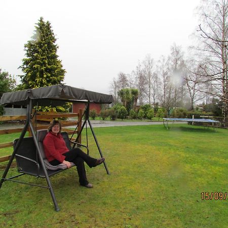 Birchwood Cottages Te Anau Exterior photo