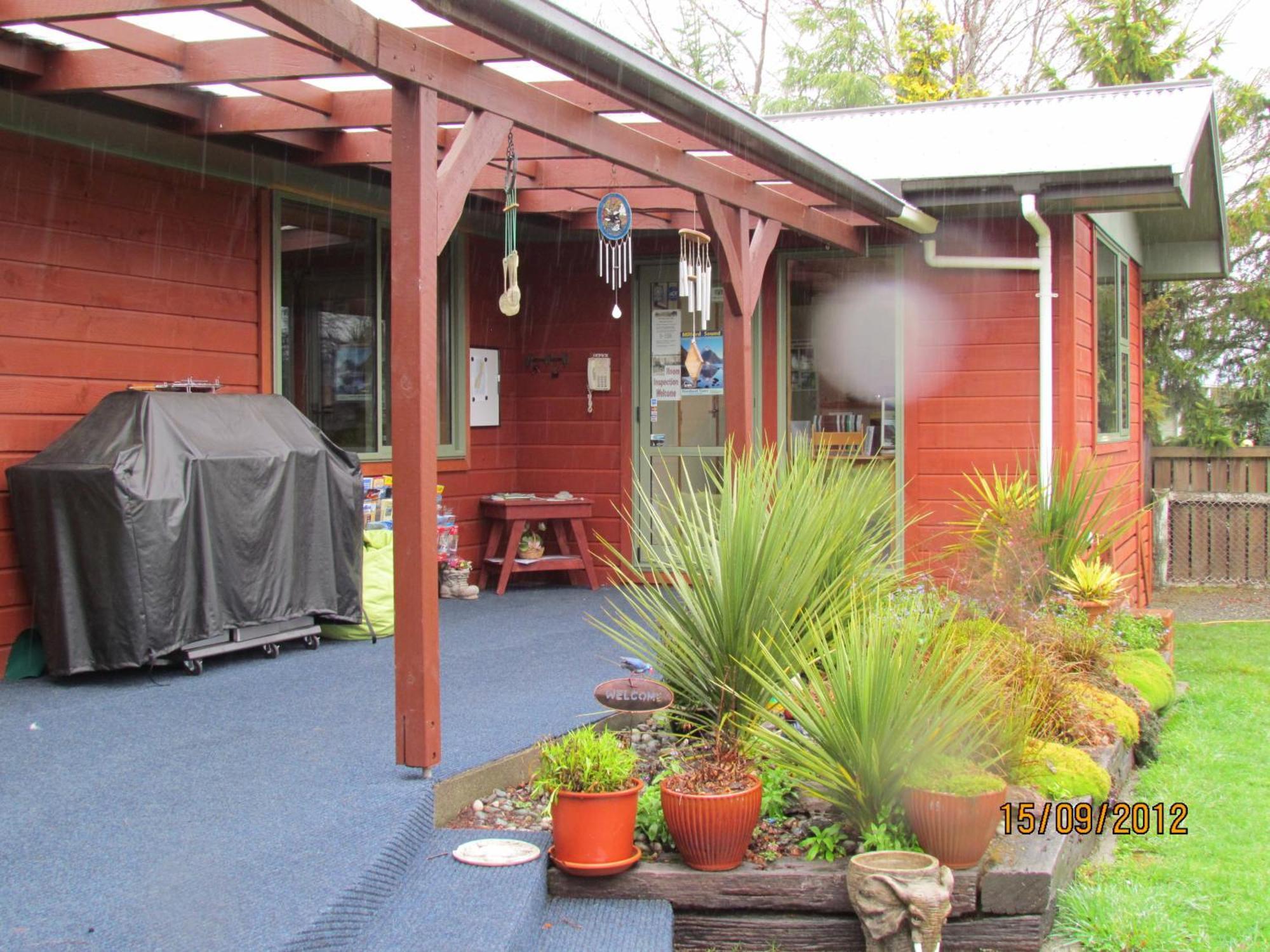 Birchwood Cottages Te Anau Exterior photo